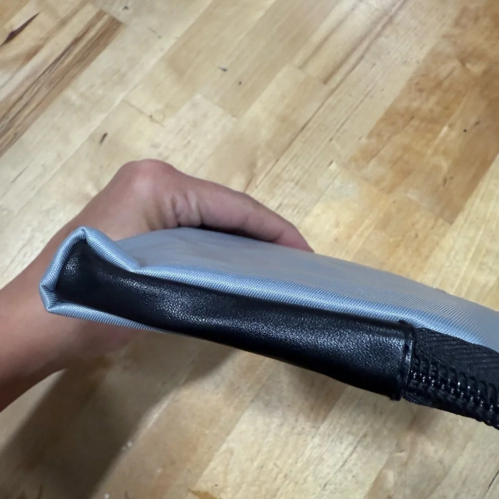 Tumi elegant toiletry